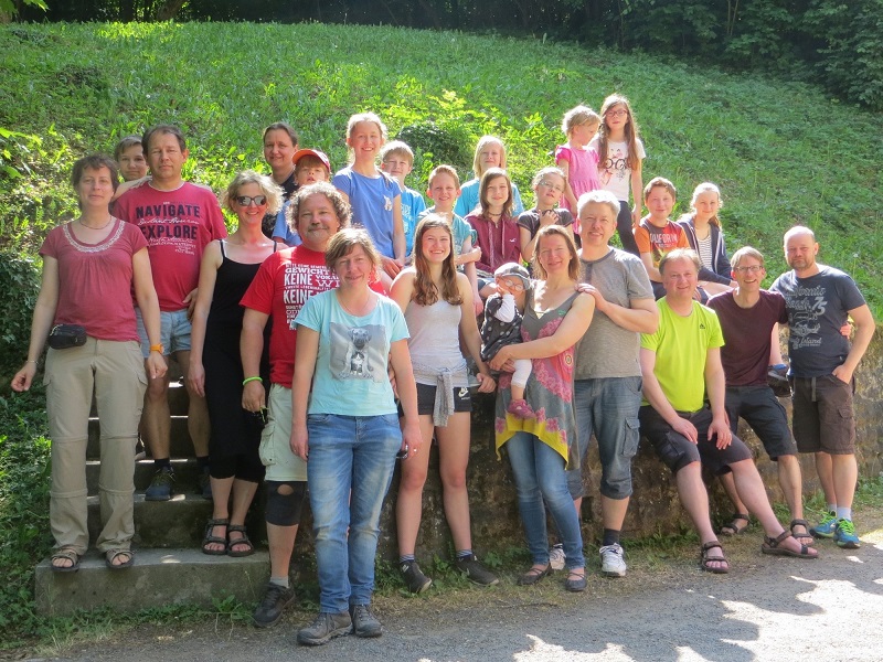 Gruppenfoto an der Jugendherberge Königsberg in Bayern